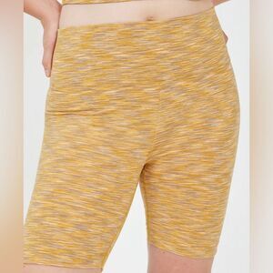 ✨ NWT Outdoor Voices Flow 7” Shorts Sunset Orange Sz Small